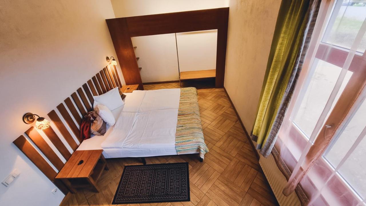 Kapteinu Osta Salacgrīva Buitenkant foto