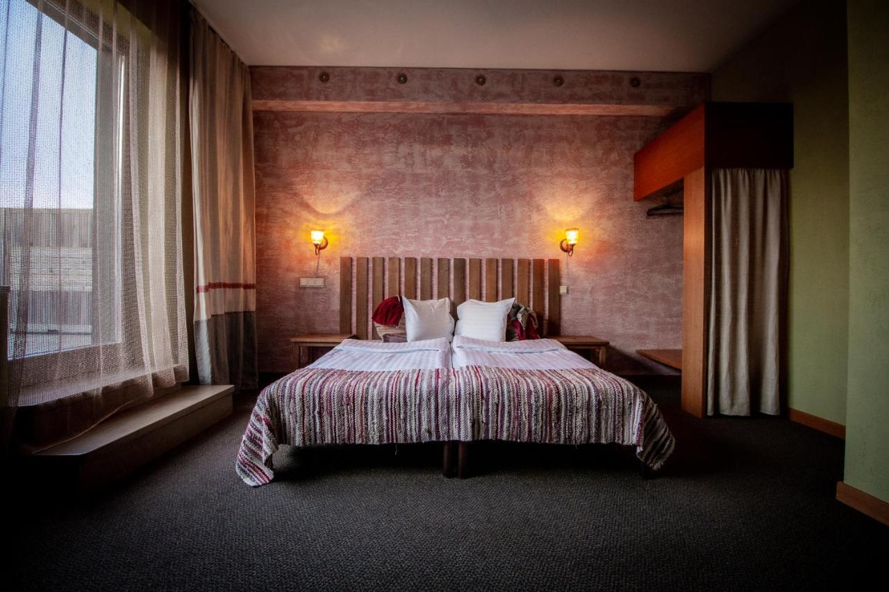 Kapteinu Osta Salacgrīva Kamer foto